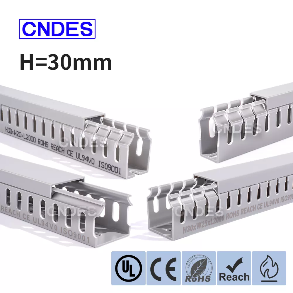 30 mm hoher geschlitzter PVC-Kabelführungskanal