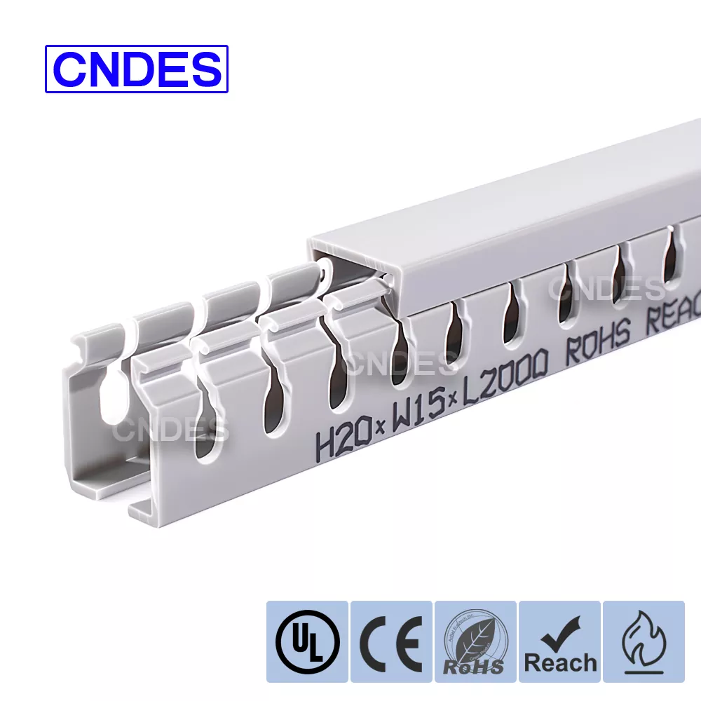 20 mm hoher, geschlitzter PVC-Elektrokabelkanal